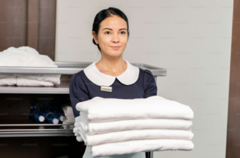 Se requiere el personal del dominio de lavandería para el alojamiento del hotel